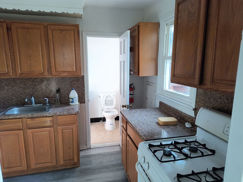 1st image of 75B Pineview Ave