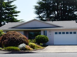 686 E Clackamas Cir, Woodburn, OR 97071