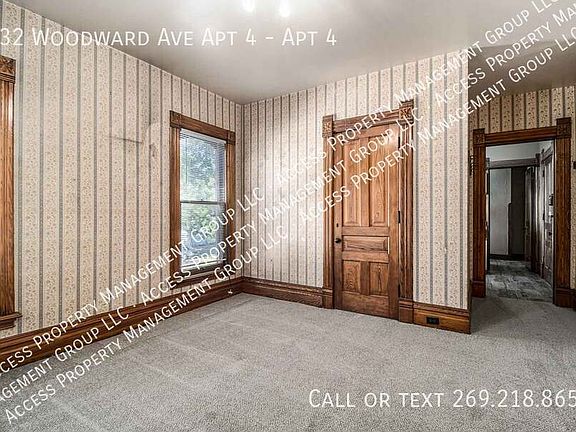 3rd image of 232 Woodward Ave Unit 4