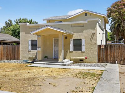 2048 N Arthur Ave, Fresno, CA, 93705