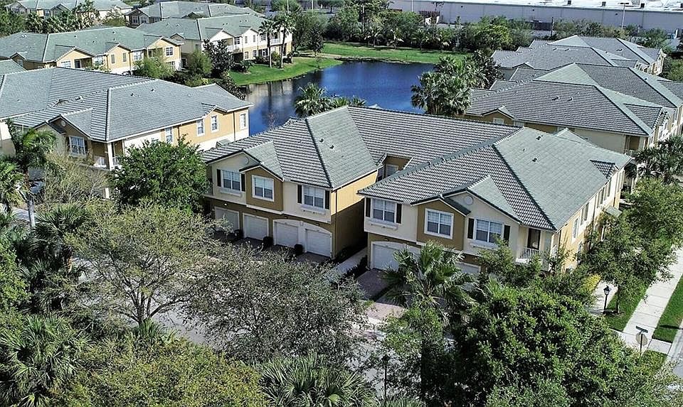 1st image of 3151 SE Lexington Lakes Dr APT 201