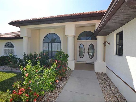 2nd image of 557 Royal Poinciana