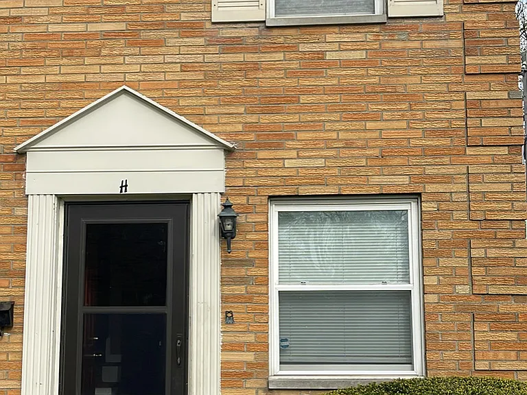 1746 Pine Tree St S #H — Photo 15