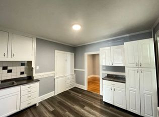 561 Silver St APT 1, Manchester, NH 03103