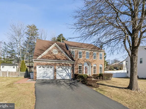 13120 Peach Leaf Pl, Fairfax, VA 22030