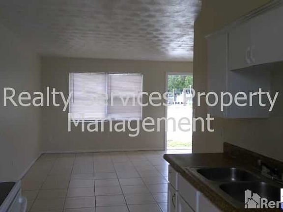3rd image of 2301 Cranford Ave APT 3