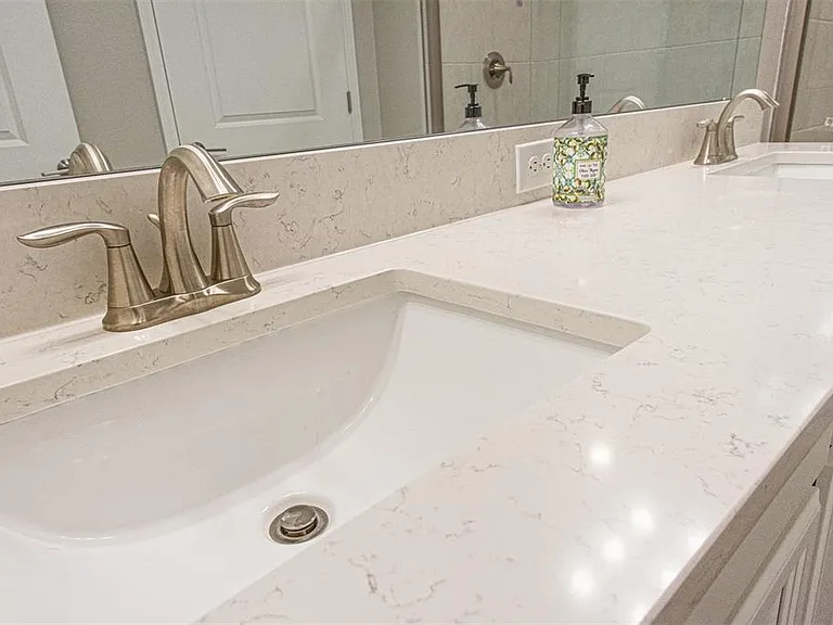 16657 Shell Bay Dr — Photo 32