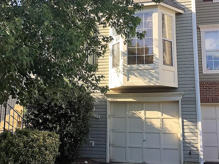 45027 Fellowship Sq — Photo 2