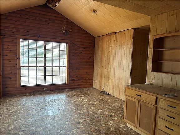 3rd image of 840 155th Hwy