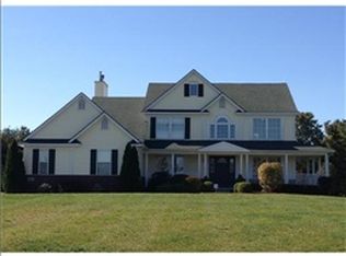 5566 Katz Farm Ct, Saline, MI