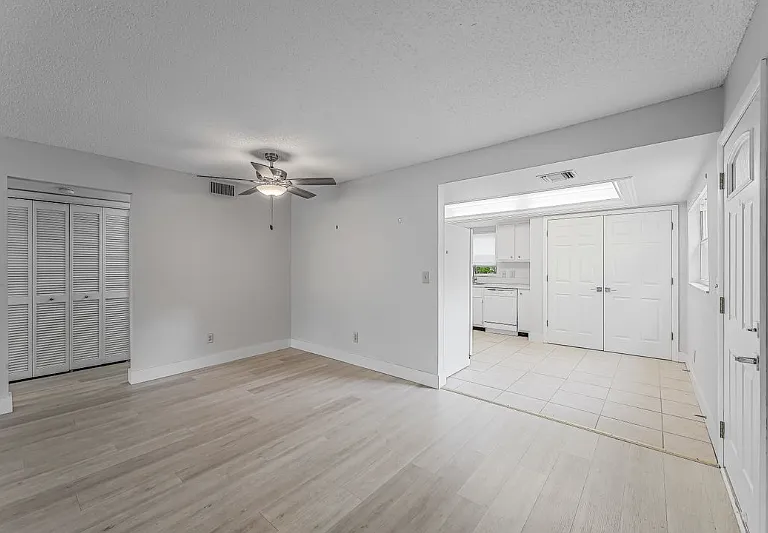 1201 Solana Rd — Photo 8