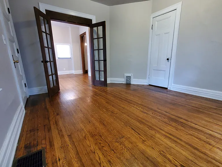 27 Harvard St — Photo 5