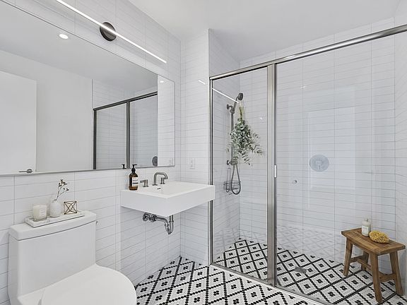 4th image of 955 Sterling Pl #423
