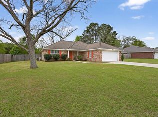 27903 Autumn Woods Cir, Loxley, AL 36551