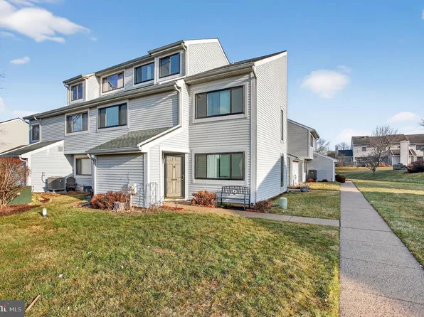 701 Continental Dr, Harleysville, PA 19438