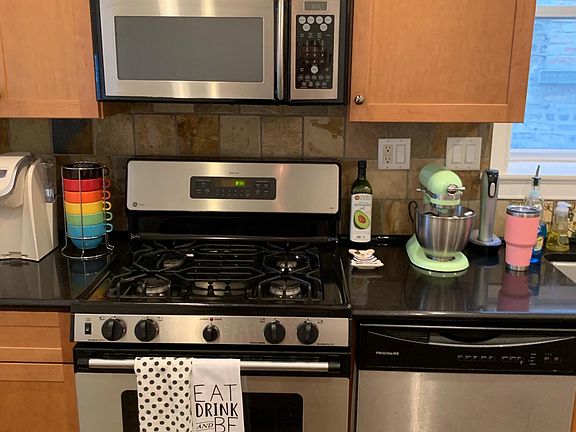 4th image of 1312 W Cornelia Ave #2