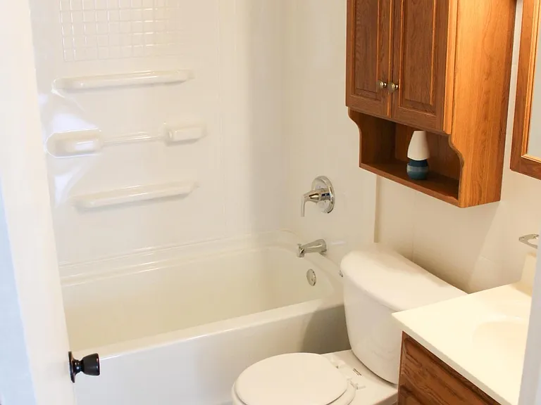2202 Aberdeen Ave — Photo 8