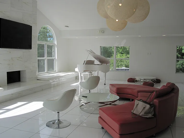 123 Fieldcrest St #303 — Photo 7