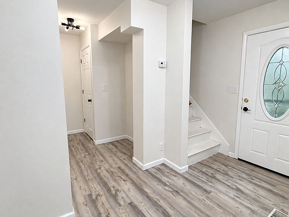 5th image of 560 E Timberbrook Est