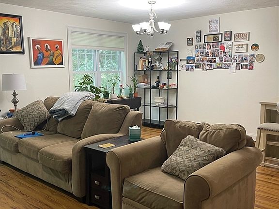 5th image of 59 River Point Dr #28