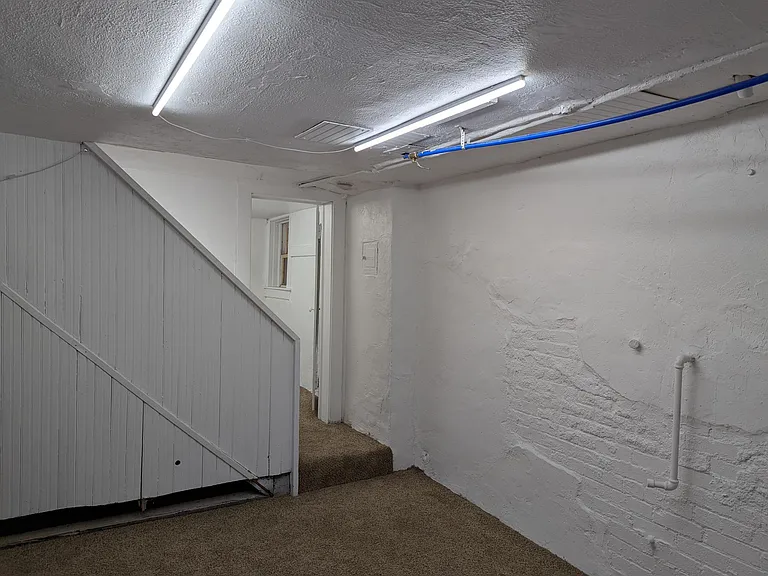 1207 Court St — Photo 17