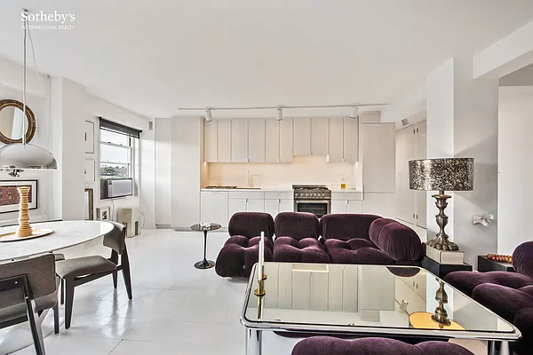 Sold by Sotheby's International Realty | media 4