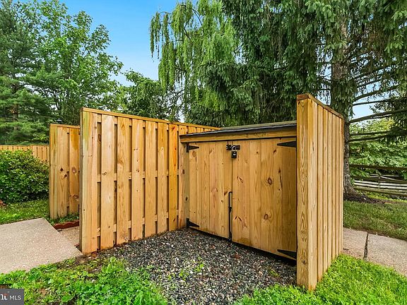 4th image of 18146 Rolling Meadow Way