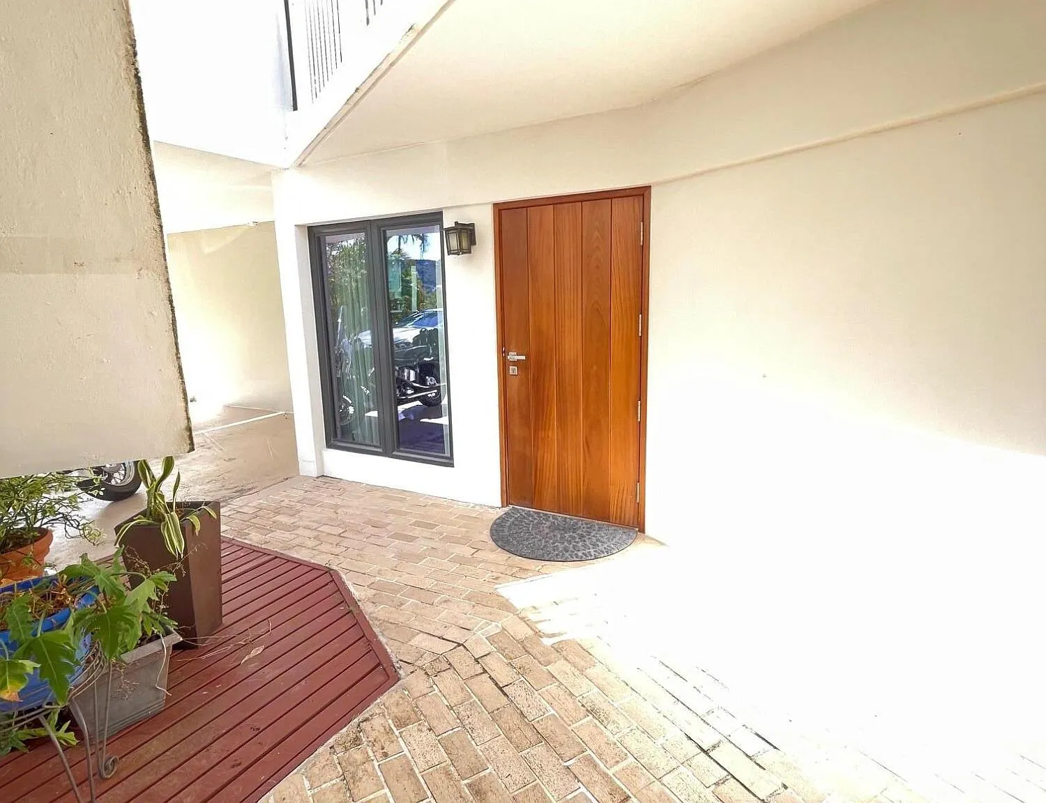 2 bed, 1200 sqft, $4,000 — Photo 2