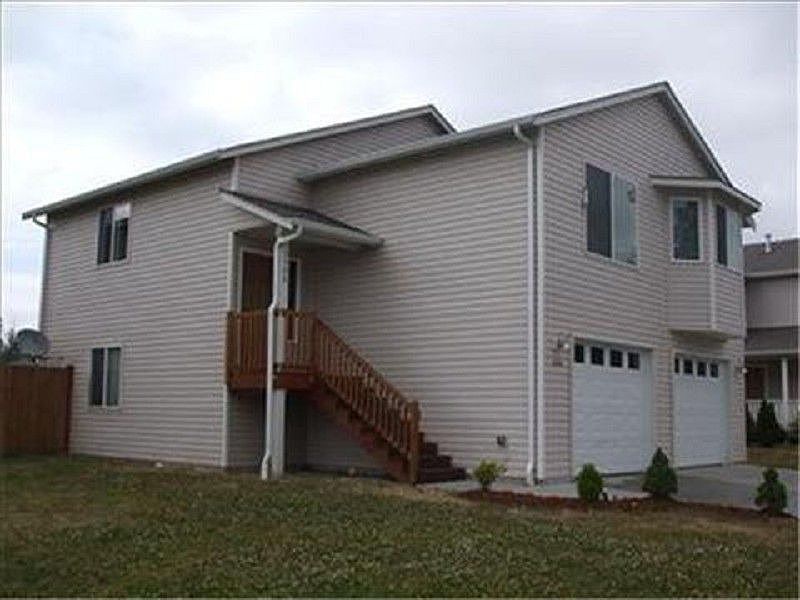 2nd image of 3300 Arbor St