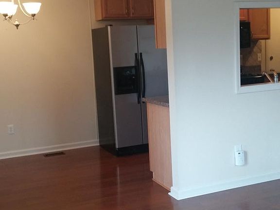 3rd image of 23649 Stonehenge Blvd #1