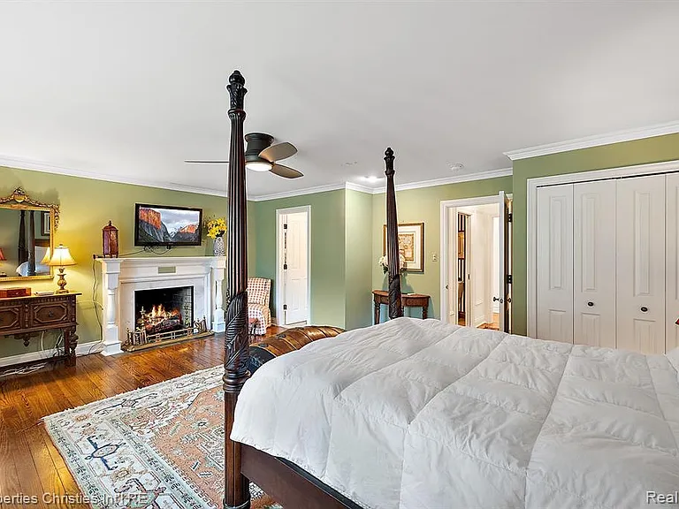 275 Barden Rd — Photo 21