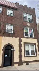 2456 29th St, Astoria, NY, 11102