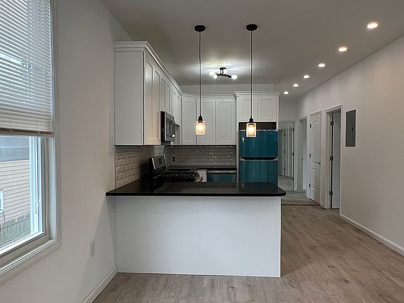 3rd image of 143 5th Ave #2