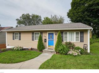 556 Gibbs Rd, Akron, OH 44312