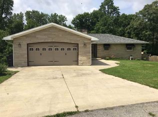 301 Edgewater Ln, Kokomo, IN