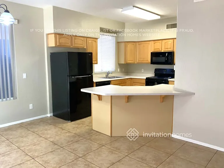 606 W McRae Dr — Photo 4