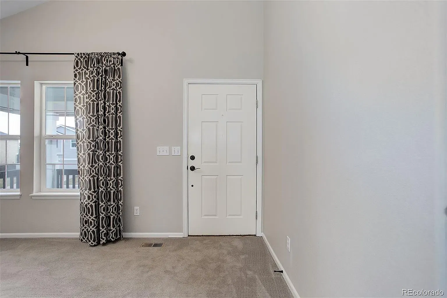 9879 Saybrook St — Photo 4