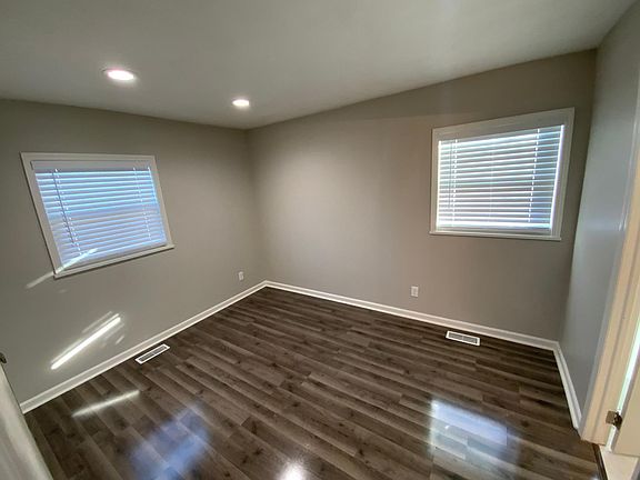 4th image of 8625 E 97th Ter