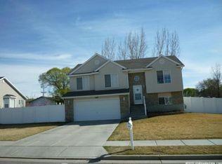 1033 W 1075 N, Clinton, UT 84015