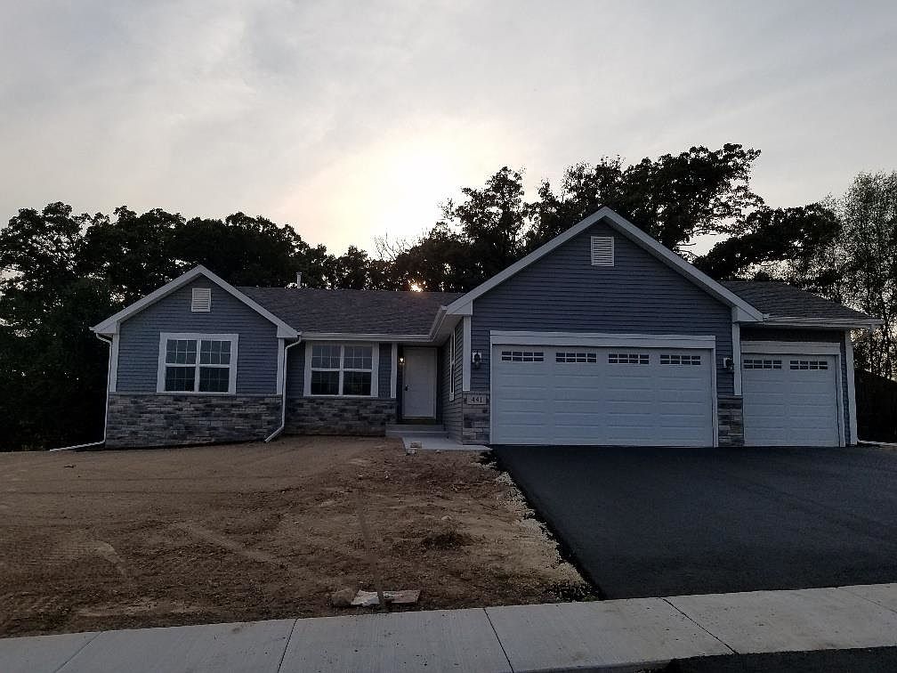 441 Ironwood Dr, Poplar Grove, IL 61065 Zillow