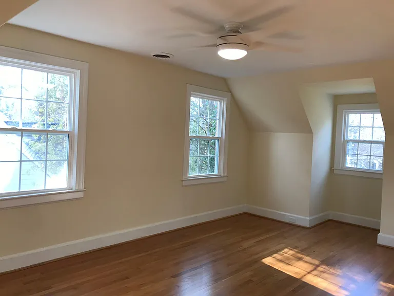 131 Rosedale Cir — Photo 6
