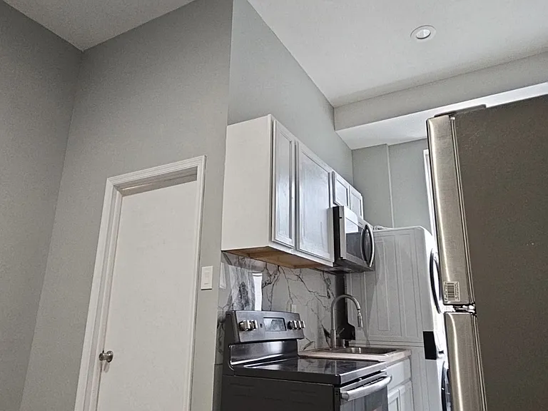 104 W Main St #2 — Photo 4