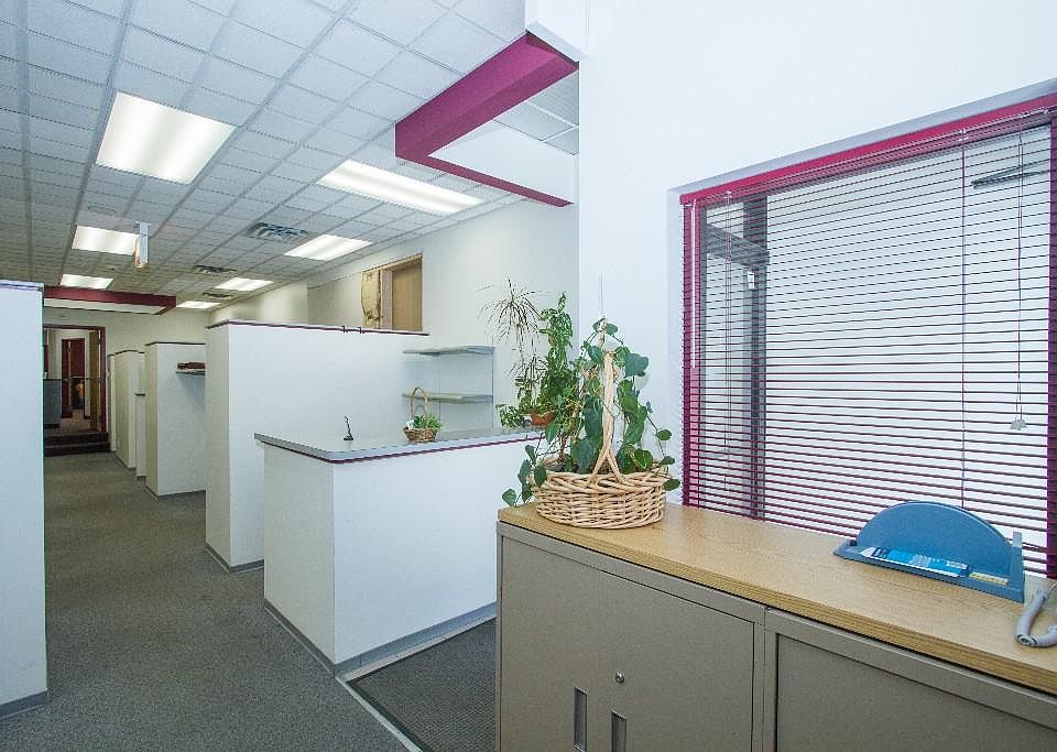 1st image of 3018 N Laramie Ave #1JJ
