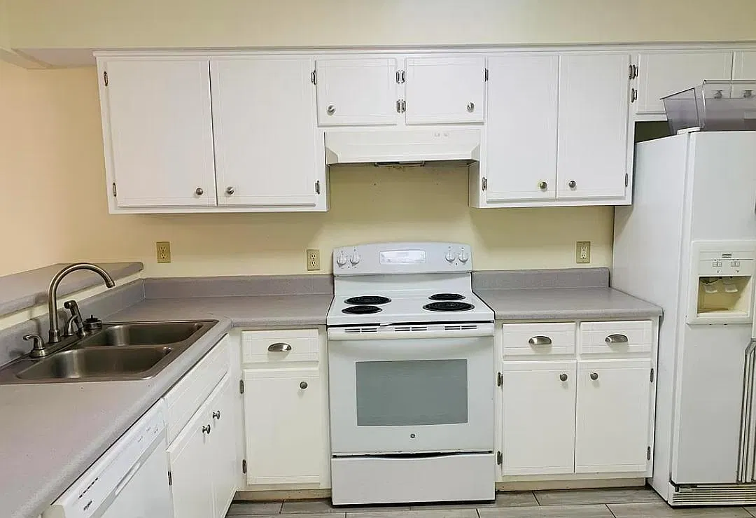 3 bed, 1220 sqft, $1,800 — Photo 3