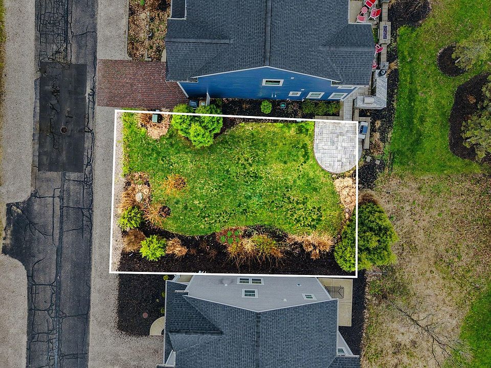 1st image of 661 Meadow Dr #136