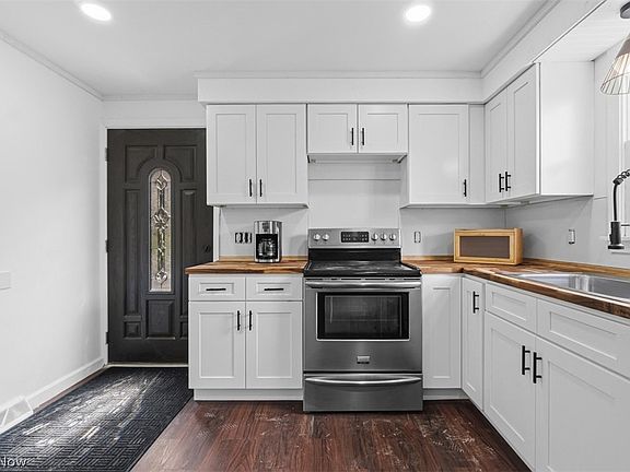 4th image of 45 Walter St