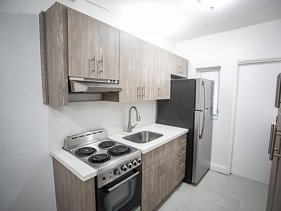 3rd image of 1044 Pennsylvania Ave APT 3