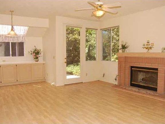4th image of 12384 Brickellia St