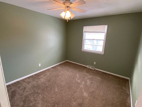 3rd image of 3302 SE 5th St #85CBE789