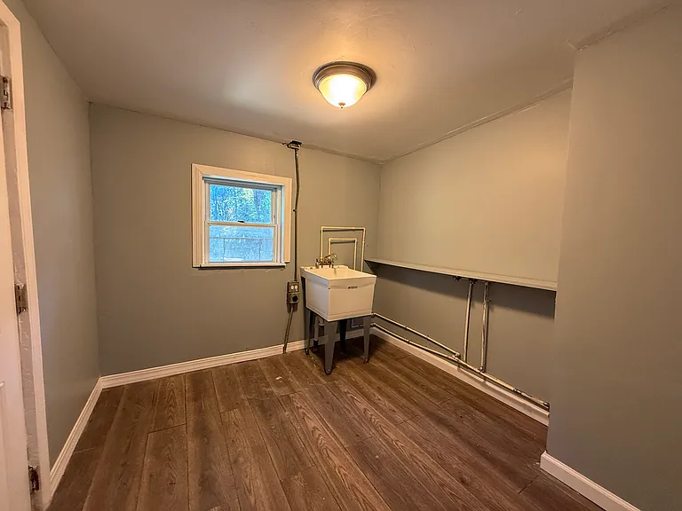 7610 Jeffries Ave — Photo 10